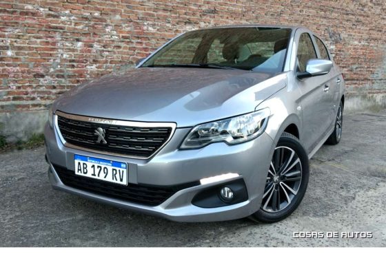 Test Peugeot 301 - Foto: Cosas de Autos