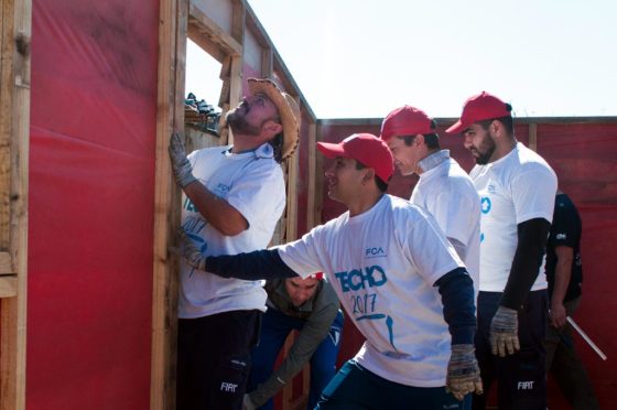 FCA construyó nuevas casas en Córdoba junto a la ONG Techo