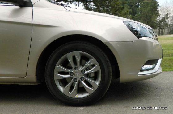 Test del Geely Emgrand FE 3 - Foto: Cosas de Autos