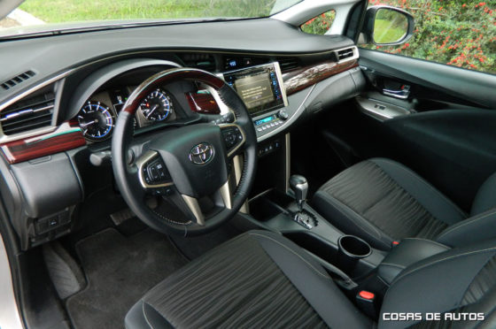 Test de la Toyota Innova - Foto: Cosas de Autos