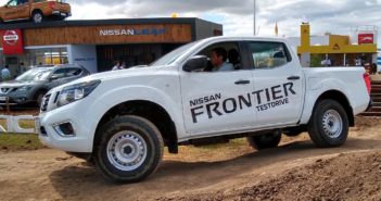 Nissan Frontier S