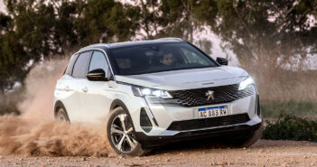Argentina: se lanzó el Peugeot 3008 Hybrid4, híbrido, enchufable y con doble tracción Peugeot 3008 Hybrid4