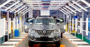 El Gobierno abre la canilla: las automotrices dispondrán de dólares para traer autopartes Renault Alaskan - Santa Isabel