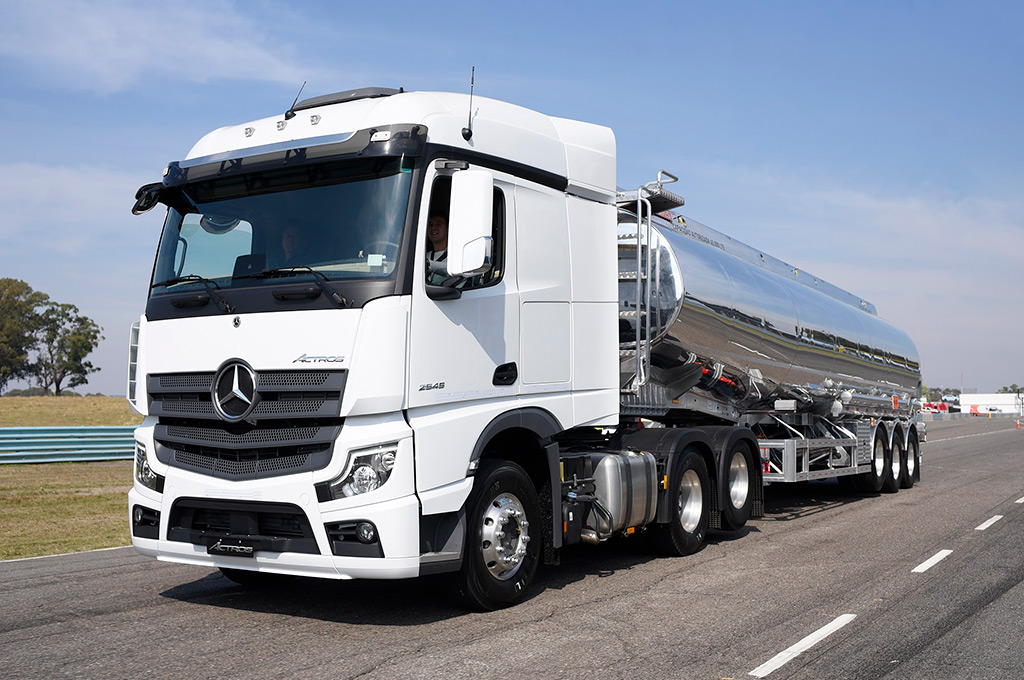 Mercedes-Benz Actros 2545