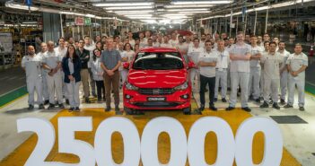 Fiat Cronos 250 mil unidades