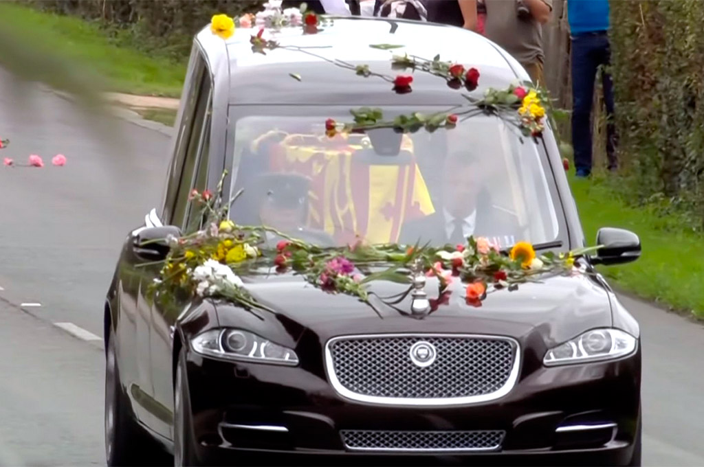 Jaguar XF fúnebre