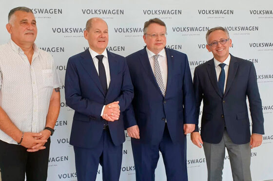 Olaf Scholz visitó el Centro Industrial Pacheco de VW Group Argentina