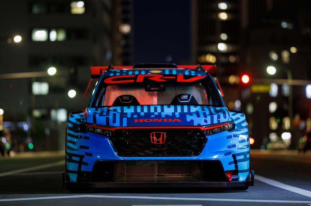 Honda CR-V Hybrid Racer