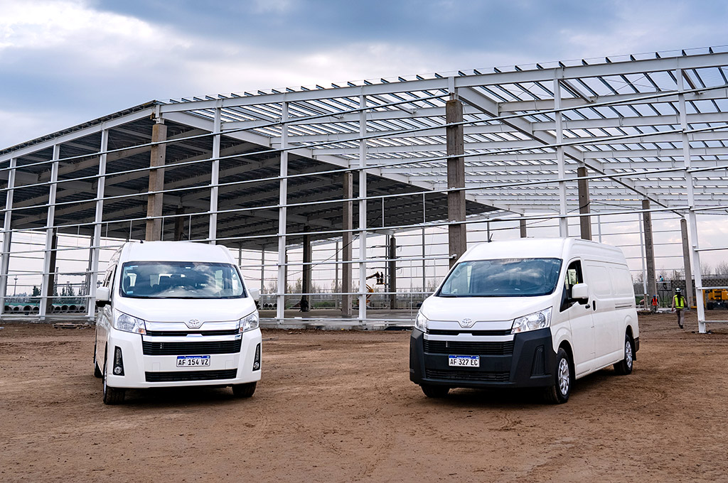 Toyota HiAce Anuncio inversión