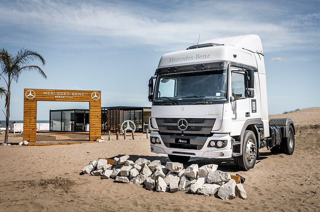 Mercedes-Benz Camiones y Buses Beach Club