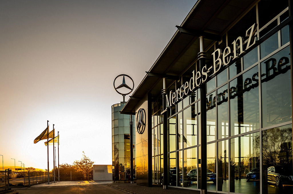 Mercedes-Benz Camiones y Buses