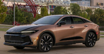 Argentina Toyota amplía su oferta de híbridos con la llegada del Crown Toyota Crown