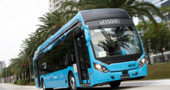 Bus Mercedes Benz sobre chasis eO500U