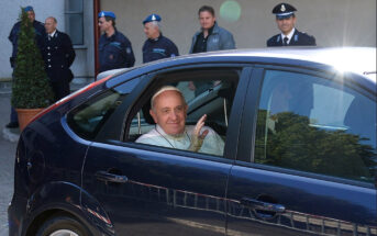 Papa Francisco - Ford Focus