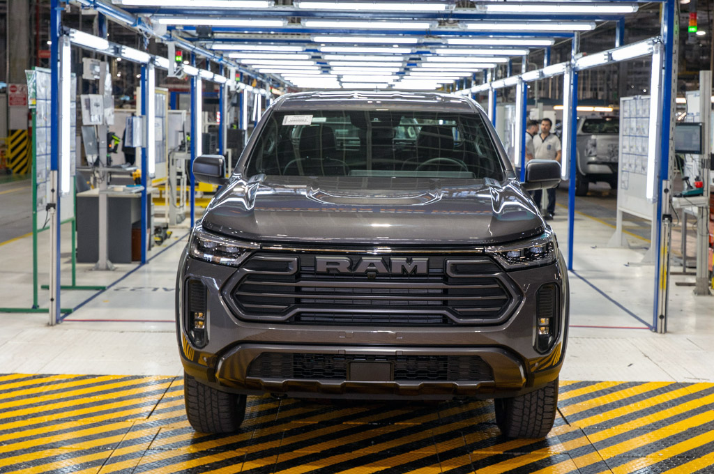 RAM Dakota