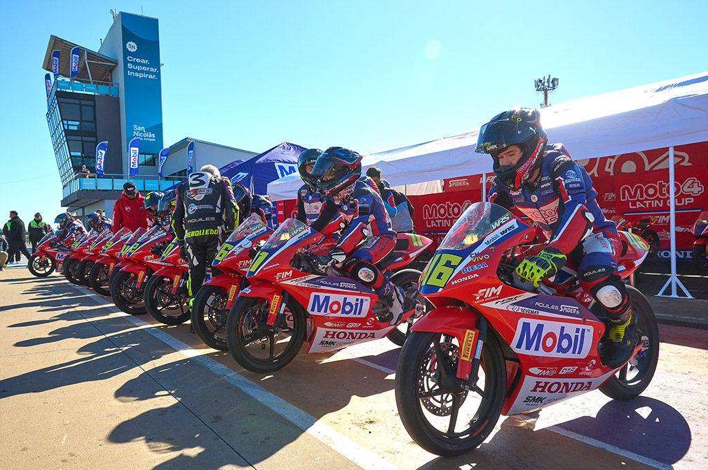 Mobil Moto4 Latin Cup