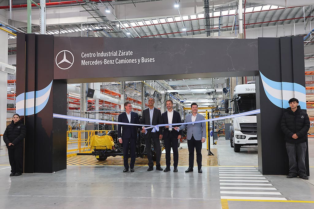 Mercedes-Benz Camiones inauguró su nuevo Centro Industrial