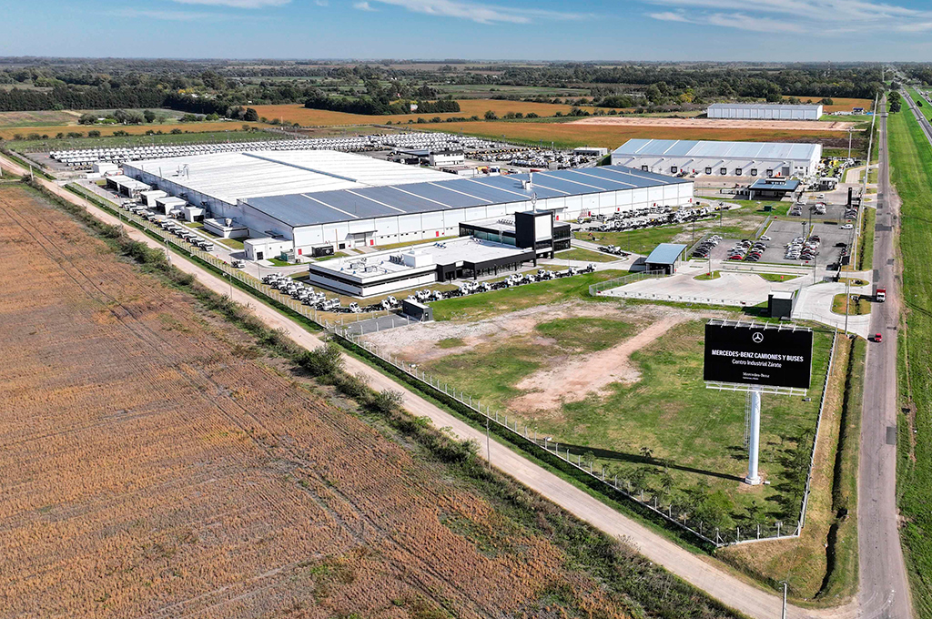 Mercedes-Benz Camiones y Buses